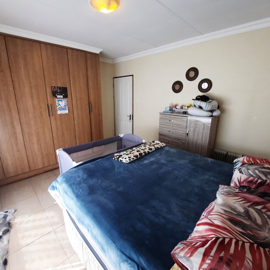 2 Bedroom Property for Sale in Pellissier Free State